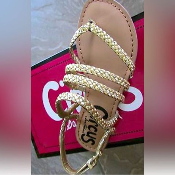Circus by Sam Edelman Shoes - CIRCUS by Sam Edelman Gold Strappy Sandals. Size 6